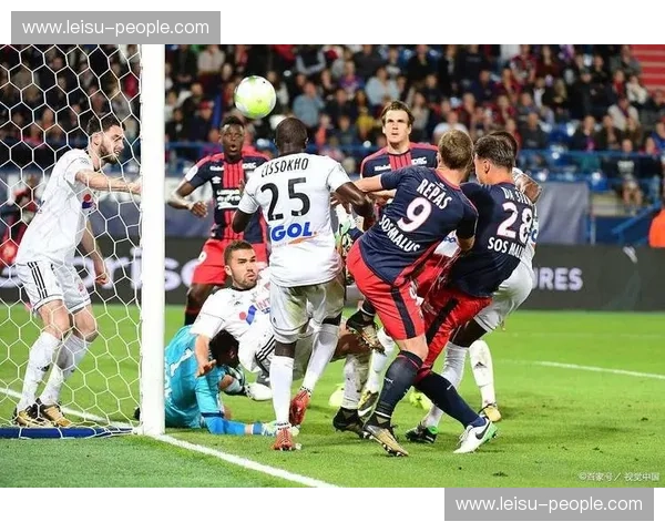 边路传中威胁骤降 塔利亚菲科缺阵让里昂左路进攻瘫痪